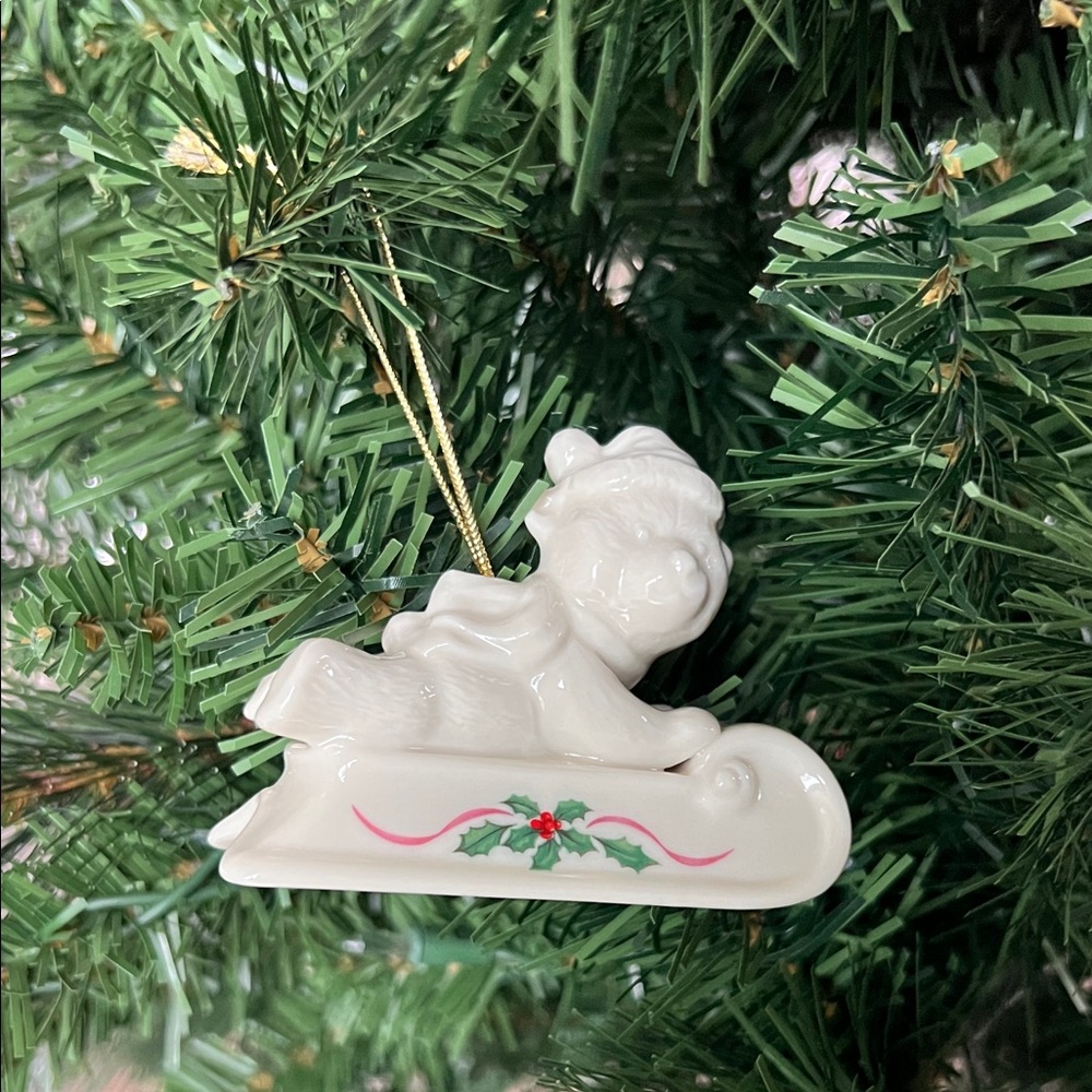 Lenox Holiday Sledding Bear 1996 Annual Ornament (Retired)